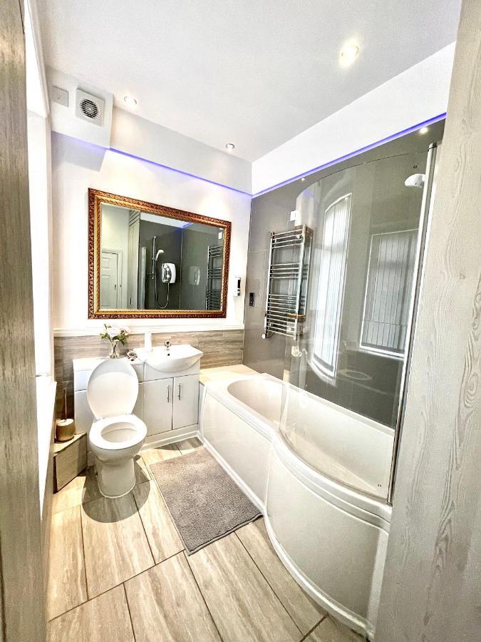 Large Luxury Apartment Blackpool Buitenkant foto