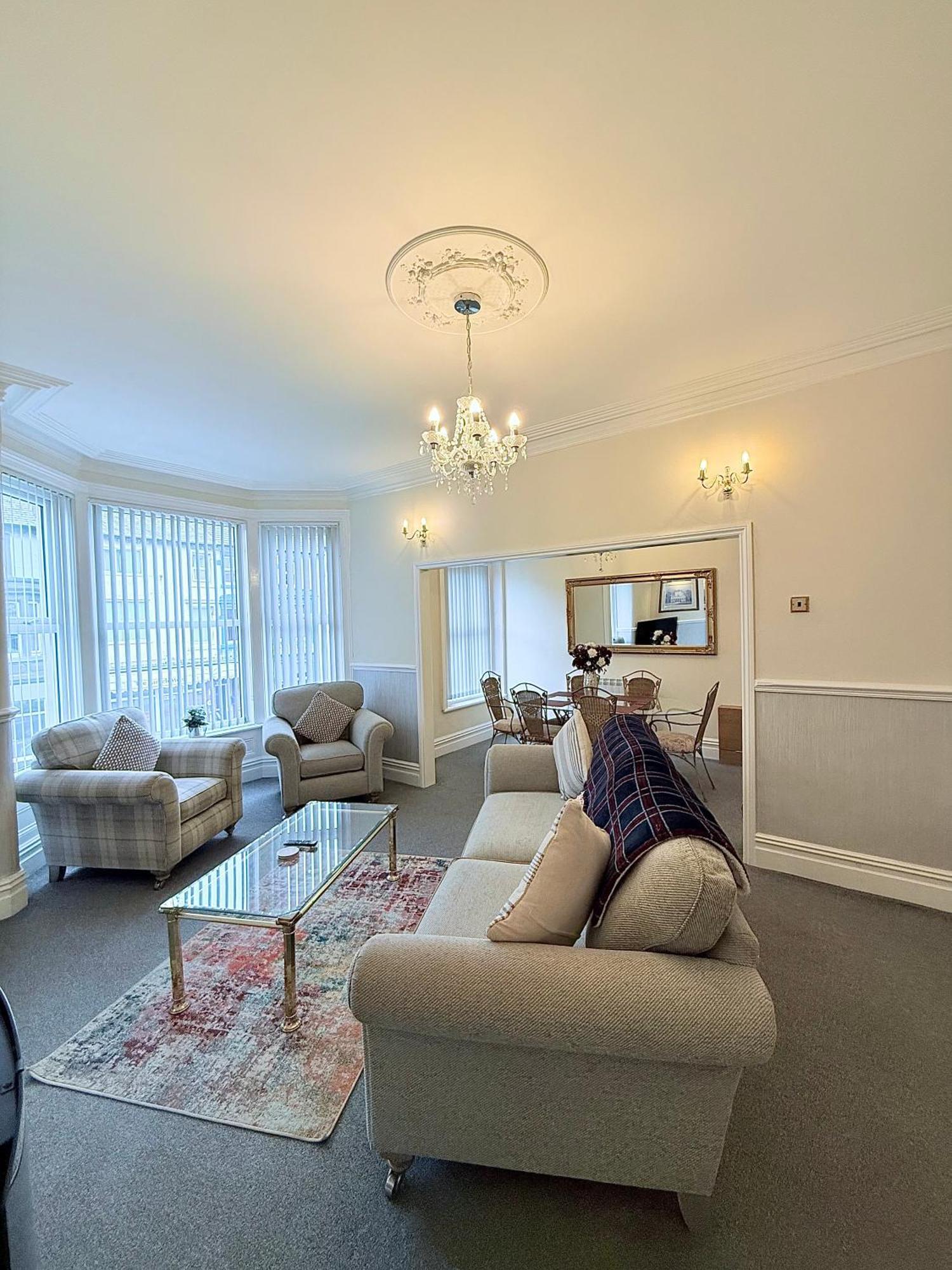 Large Luxury Apartment Blackpool Buitenkant foto